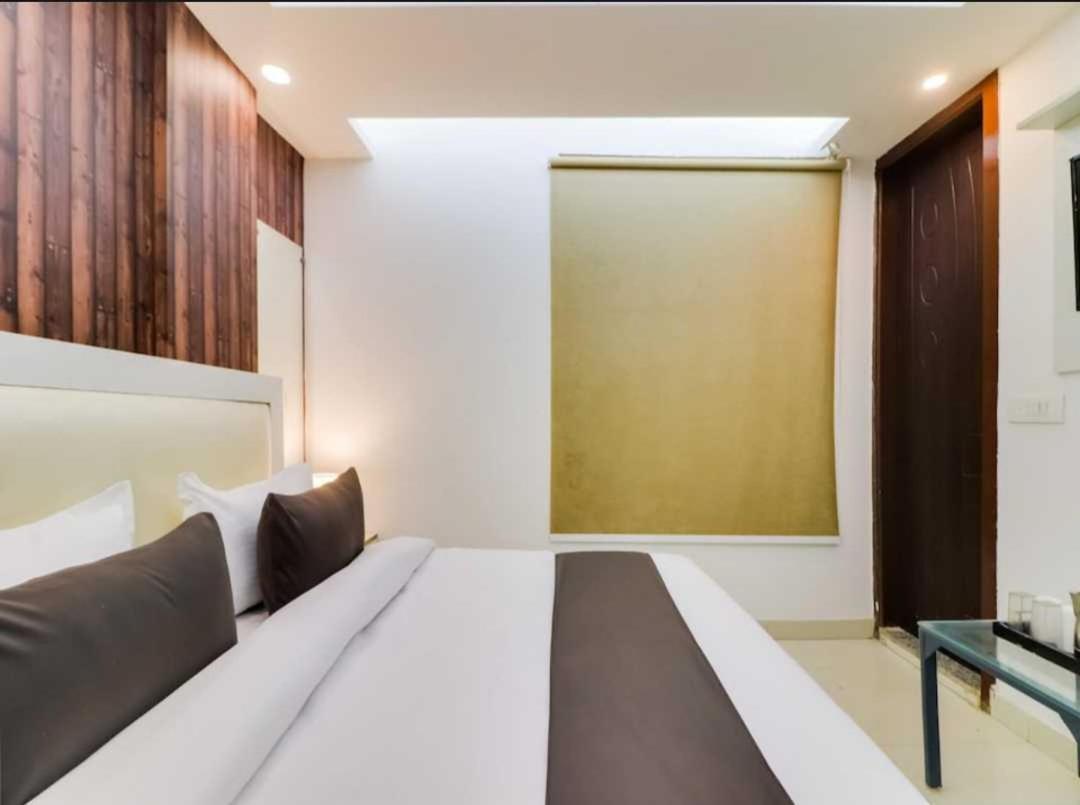 Hotel O Galaxy Stay Нью-Делі Екстер'єр фото