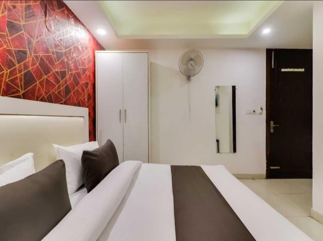 Hotel O Galaxy Stay Нью-Делі Екстер'єр фото